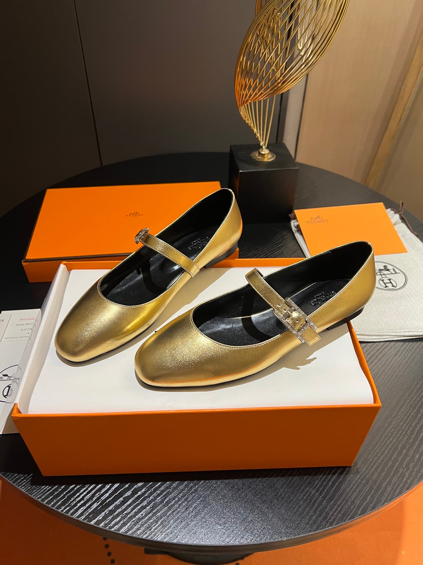 Hermès Hermès 2024New ArrivalBallet shoes,SmallLeatherMary Jane shoes,Matching lacquer