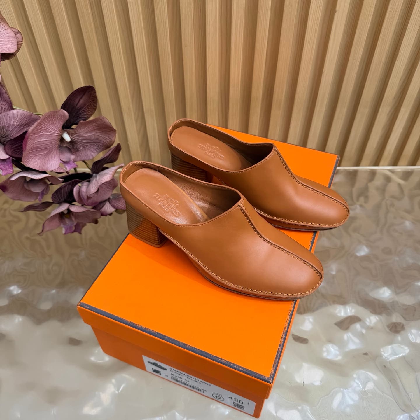 Hermès CounterNew ArrivalUpdate 🧡HERMÈSHermès is the bestNew ArrivalRetro minimalist chunky heel