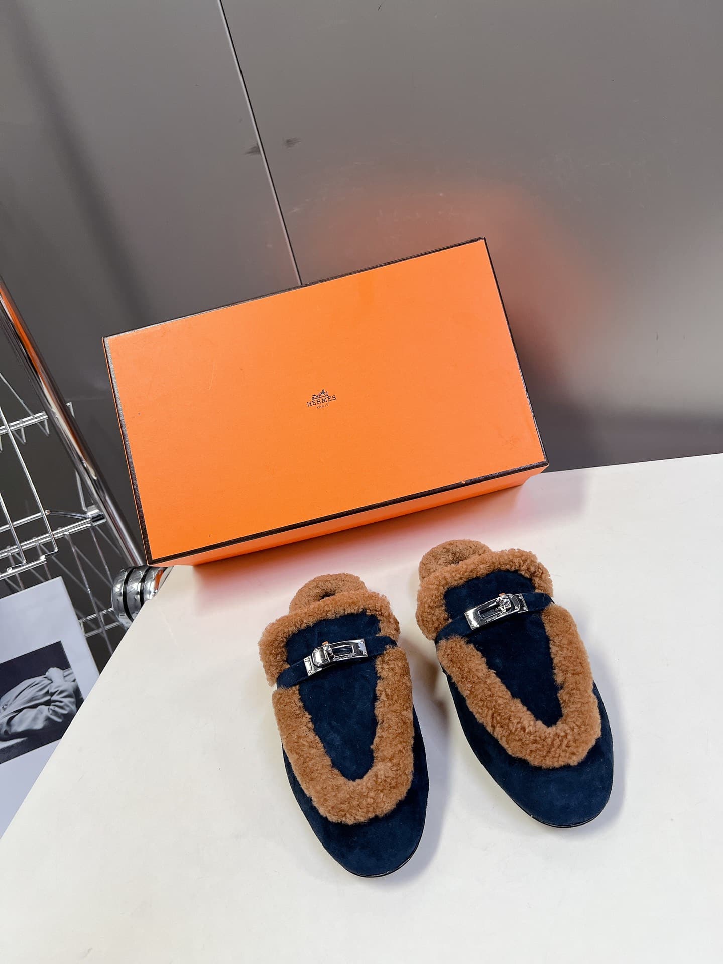 Hermès HermesHermès is the latestFall/WinterkellyBuckle the hair slippers Super versatile, stylish, and stylish Super