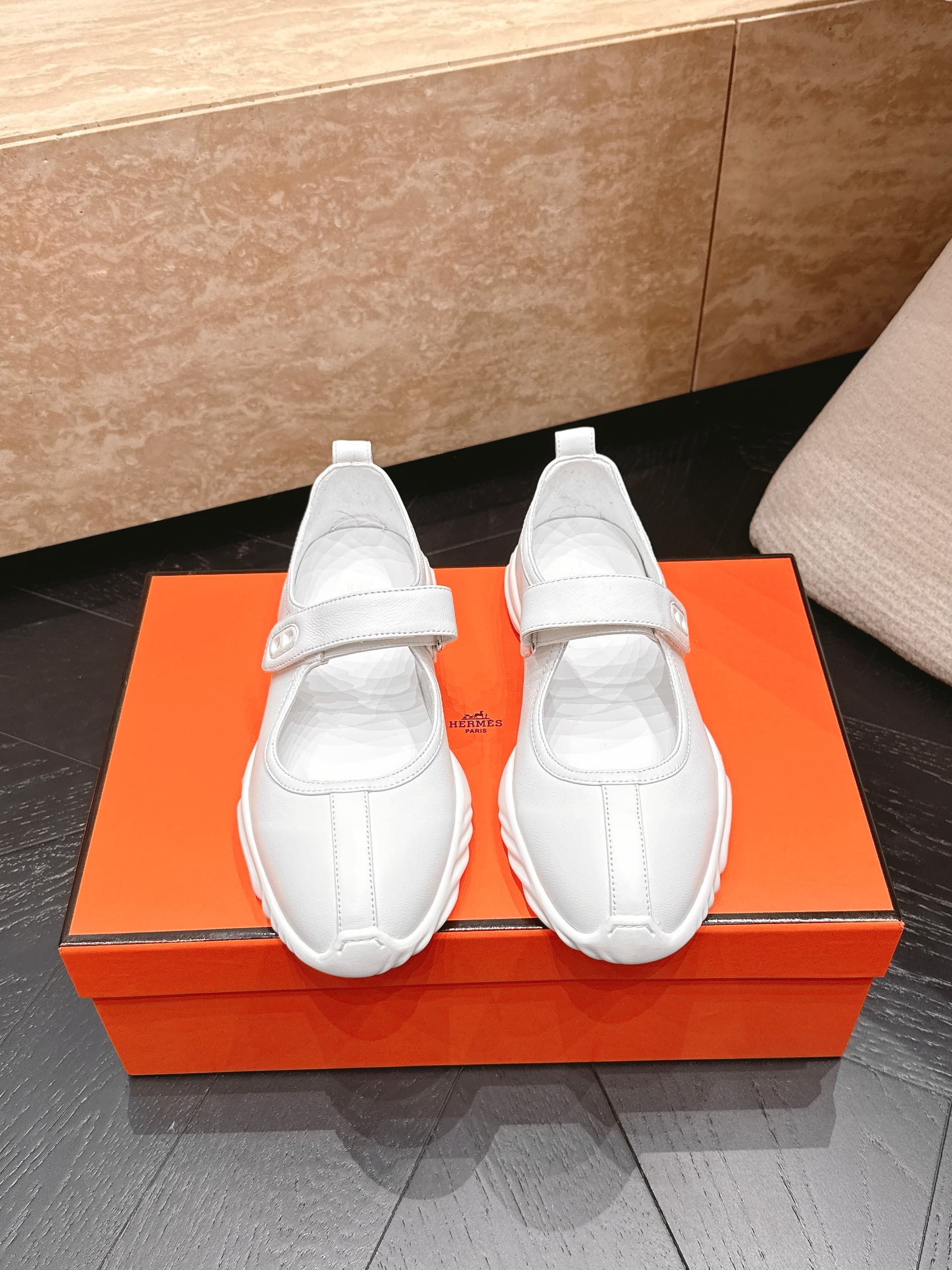 Hermès Hermes Hermès Latest Mary Jane Velcro casual shoes Sleep is very comfortable